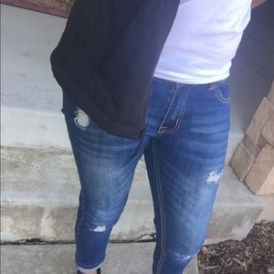 New no tags ENCORE distressed  jeans 2 button JR 7